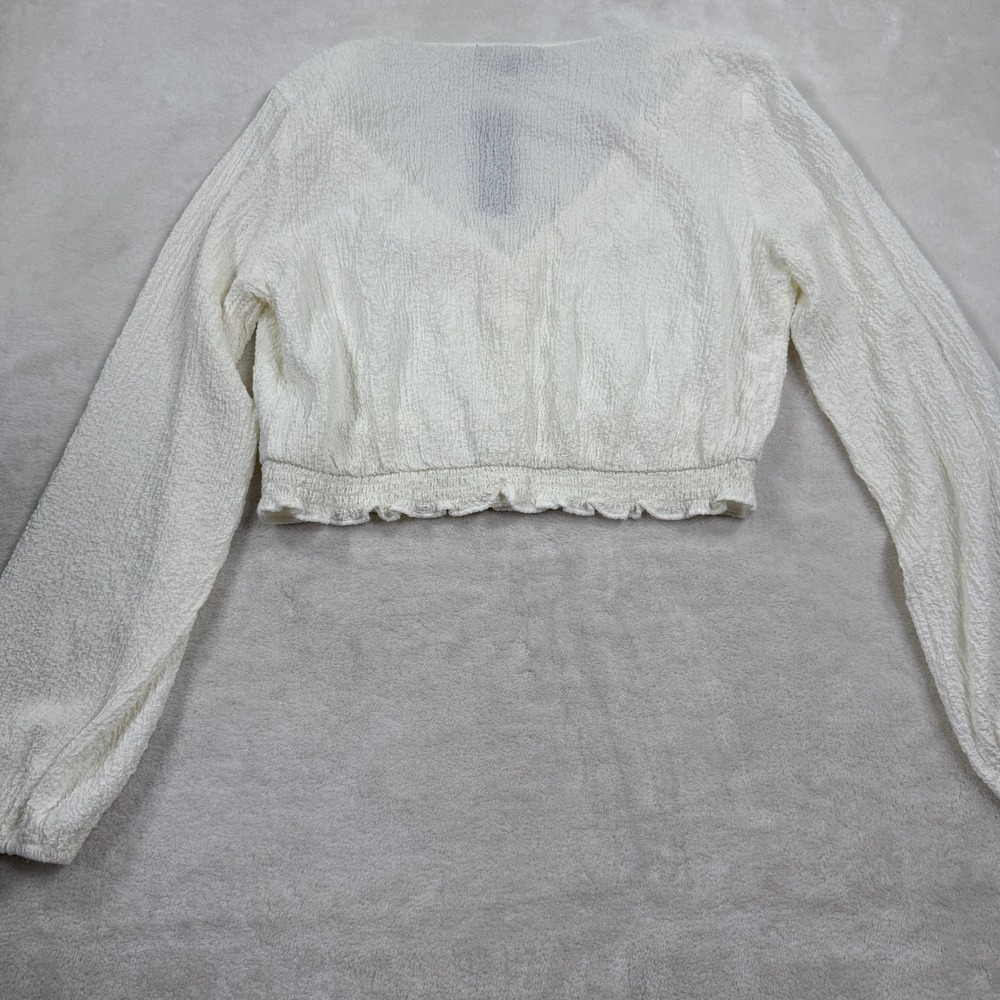 Lulus White Textured Long Sleeve Button Front Crop Top V-Neck Smocked Hem Large - Picture 5 of 7